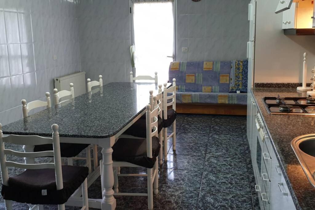 فيلا Casa Con Piscina Y Barbacoa Freixido المظهر الخارجي الصورة